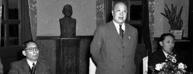 GFX_news_event_YUN_blueshirts